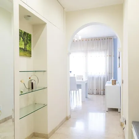 Apartment Daisy Family House - Tiburtina Rome