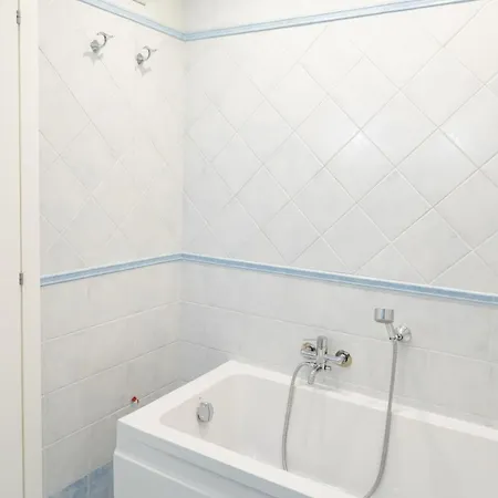 Daisy Family House - Tiburtina Apartment Rome