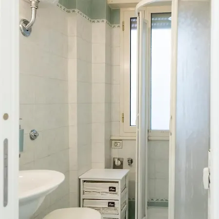 Daisy Family House - Tiburtina Apartment *